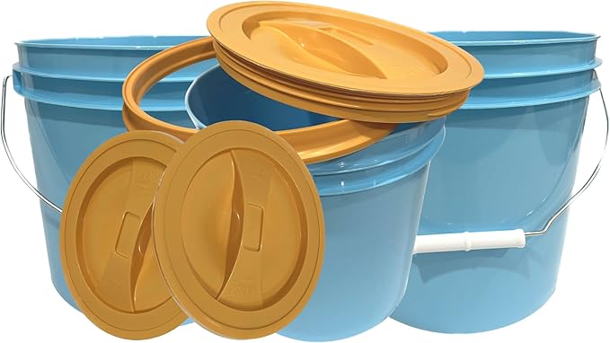 House Naturals Food Grade 2 Gallon Plastic Bucket with Screw on Lid - Made in USA containers - Pack of 3