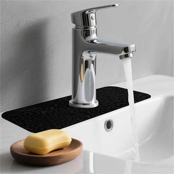 Kitchen Sink Splash Guard，Black leopard print Faucet Mat Sink Gadgets-Super Absorbent Fast Drying Mat Drip Catcher for Kitchen, Bathroom,Sink Mat, Dish Drying Mat, Bathroom(15" X 5.5" )