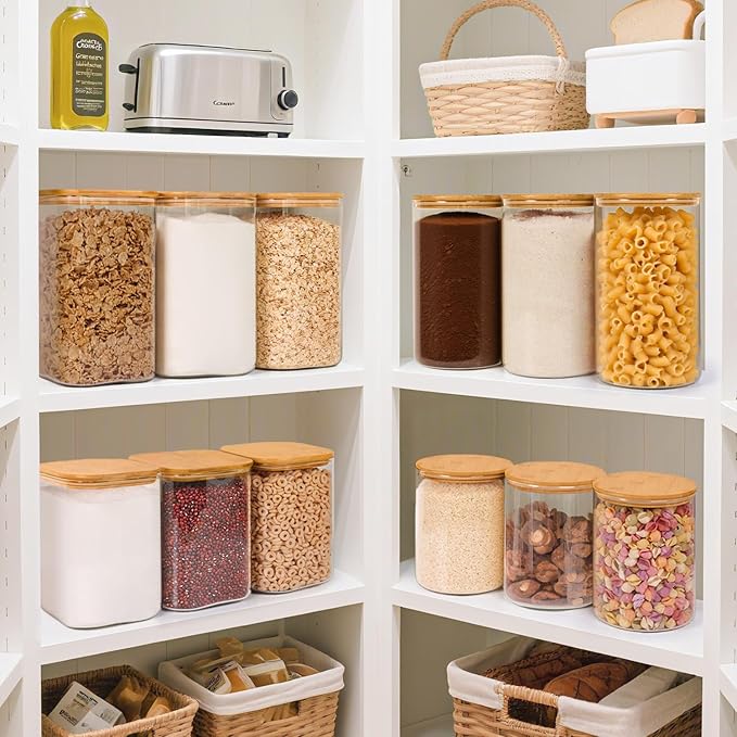 ComSaf 1 Gallon Cookie Jar, Large Glass Jar with lid, Glass Canisters with Lids Set of 2, 3.9 Qt Flour Container with Spoon and Clip, Glass Food Storage Pantry Containers for Sugar Oat Beans Pasta