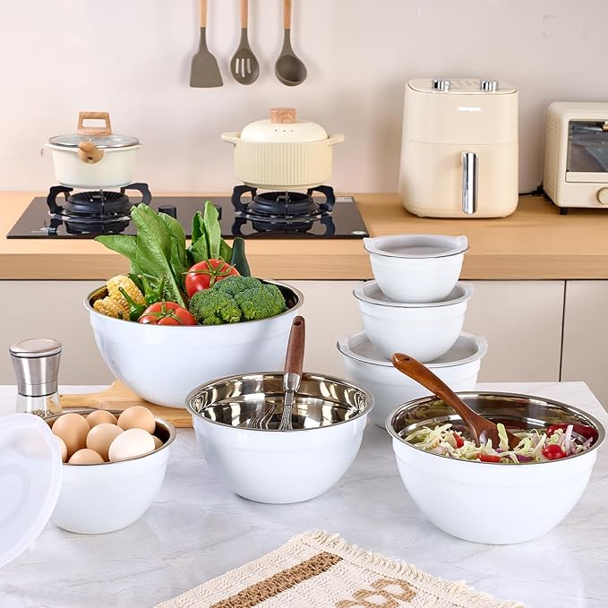 LKTDYMEG White Mixing Bowls with Lids Set of 7, Stainless Steel Nesting Bowl with Khaki Lid for Non-slip Mixing Prepping Storing Serving, 7 Sizes-7/3.6/2.7/2.1/1.5/1/0.8 QT
