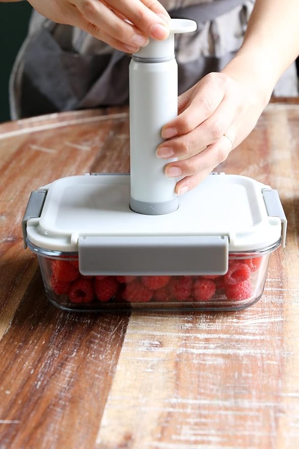 Genicook GENI-FRESH Vacuum Sealable Glass Container and Manual Pump, Set of 3, Grey, Kitchen Accessories