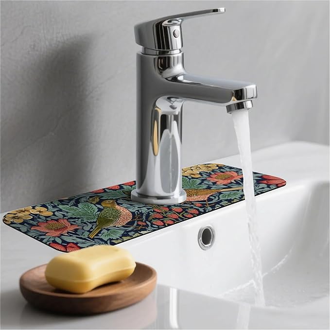 Kitchen Sink Splash Guard，Birds and strawberries Faucet Mat Sink Gadgets-Super Absorbent Fast Drying Mat Drip Catcher for Kitchen, Bathroom,Sink Mat, Dish Drying Mat, Bathroom(15" X 5.5" )