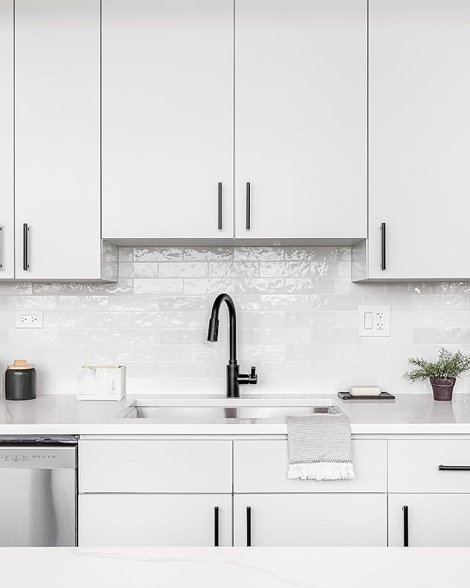 Essentra Home White Marble Kitchen Sponge Holder, Modern Kitchen Sink Caddy with Drain Tray