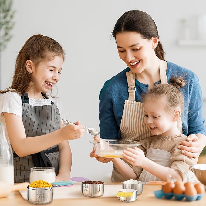 Minteem Magnetic Measuring Cups and Spoons Set, 6 Nesting Stainless Steel Measuring Cup Set with Easy to Read Markings, 7 Magnetic Measuring Spoons & 1 Leveler for Measuring Dry or Liquid Ingredients